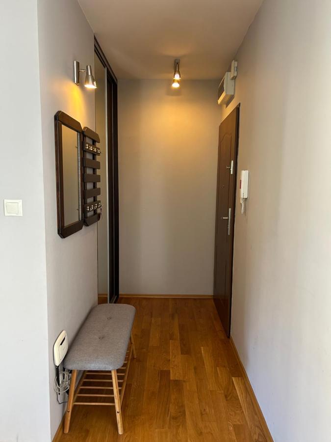 Appartement Quiet Enclave Near The Airport à Wrocław Extérieur photo